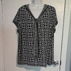Liz Claiborne Black and White Floral Blouse